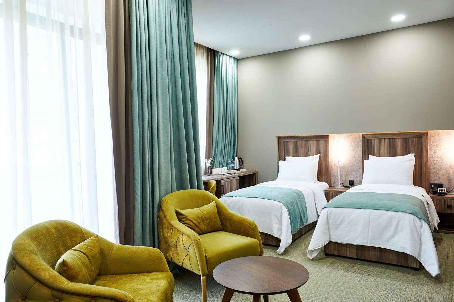 Hotel Western Center