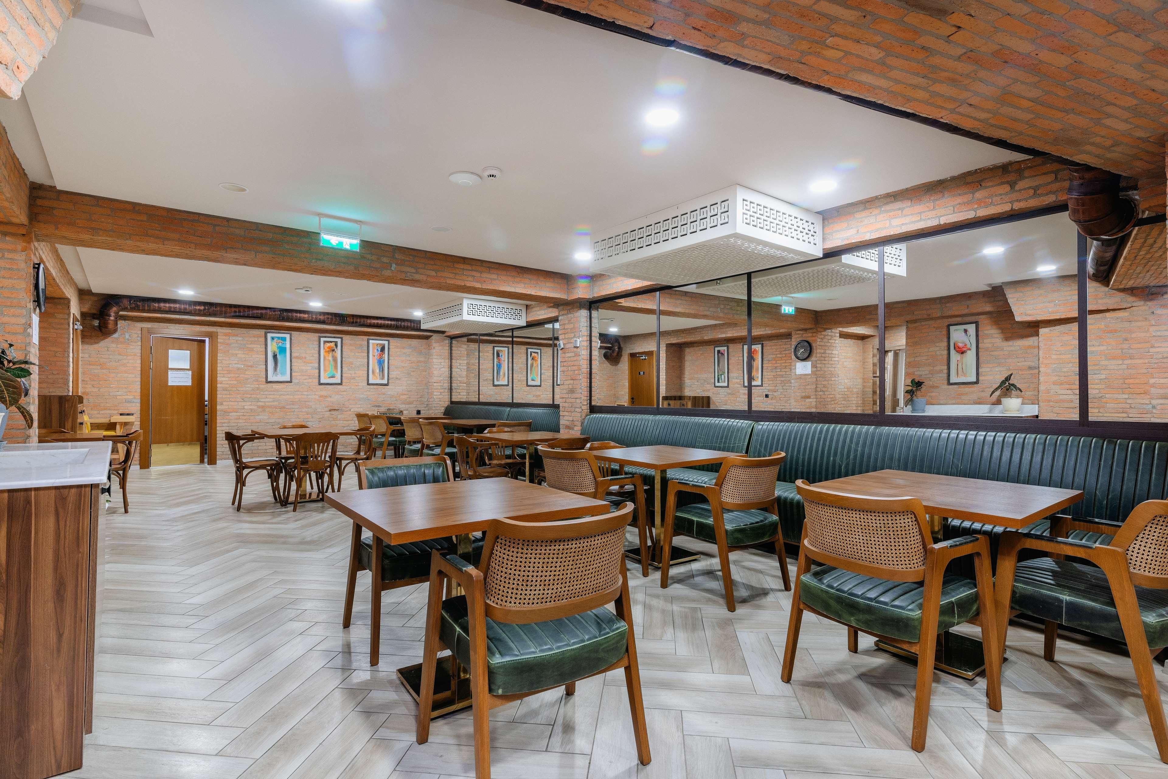 Hotel Western Center